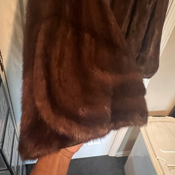 Ladies Gorgeous Natural Brown Mink Jacket - Picture 3 of 7